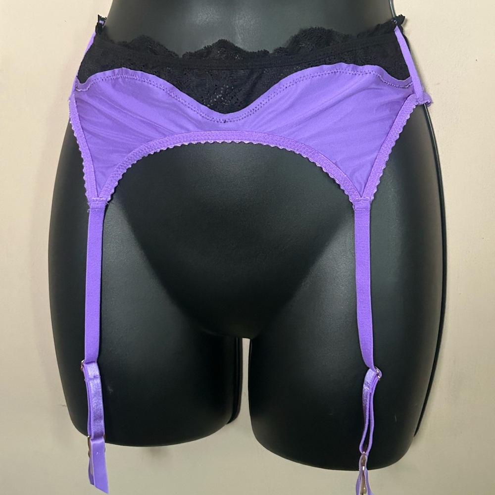 Victoria's Secret Purple Lace-Trim Garter Belt